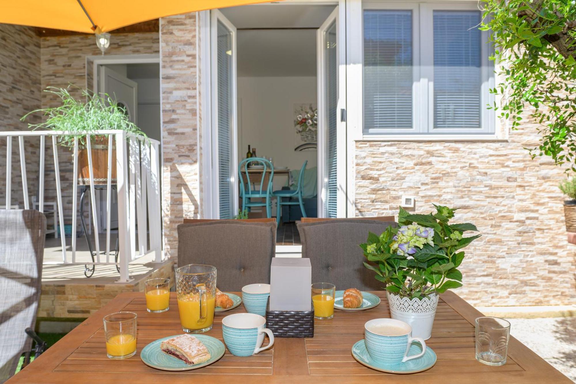 Apartman Dana Kastelir-Labinci Exteriér fotografie