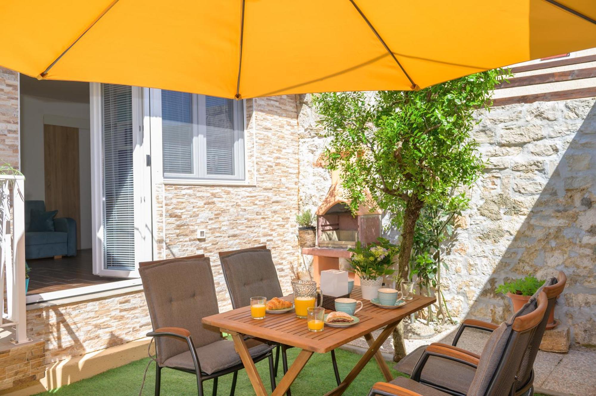 Apartman Dana Kastelir-Labinci Exteriér fotografie